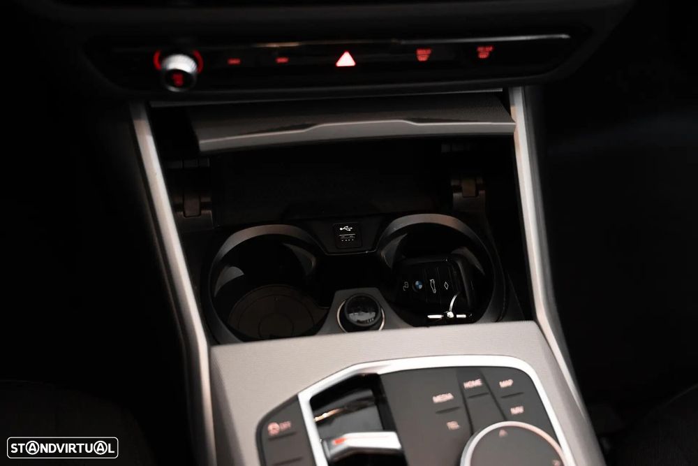 BMW 320 e Auto - 17
