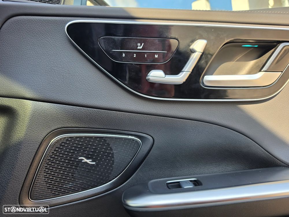 Mercedes-Benz C 300 e T 9G-TRONIC AMG Line - 42