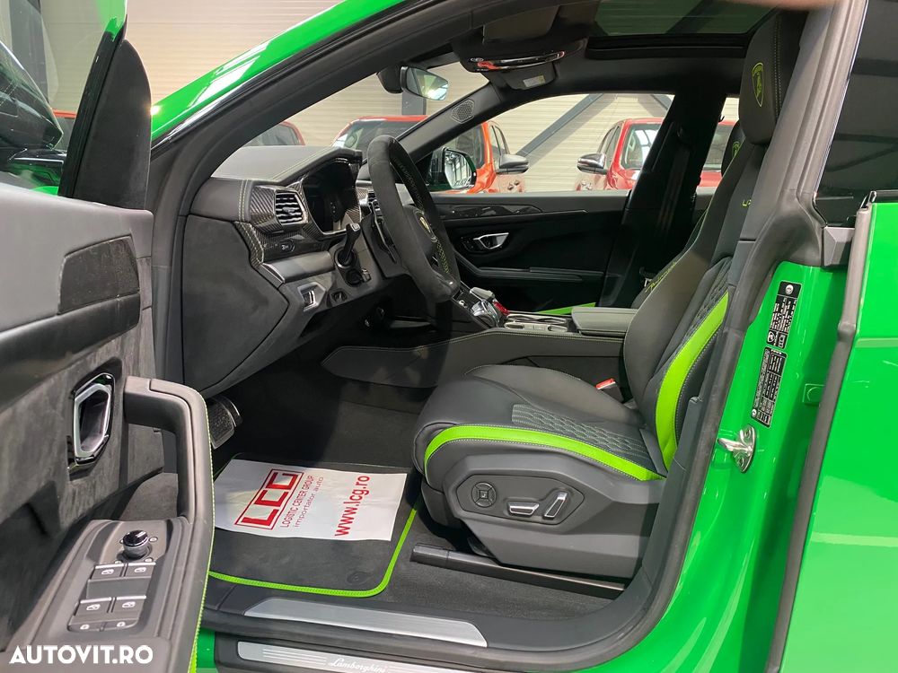 Lamborghini URUS - 10