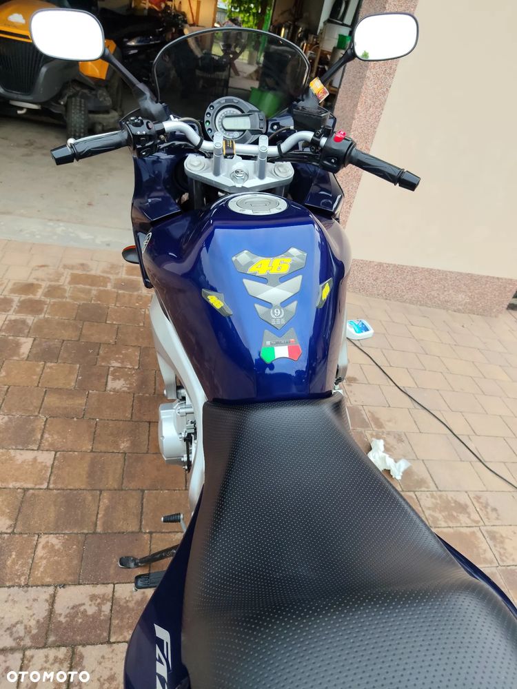 Yamaha FZ6 - 7