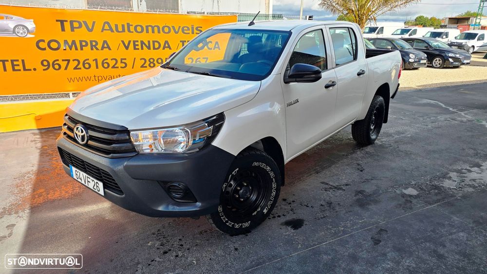 Toyota Hilux 2.4 D-4D 2WD CD Tracker - 1