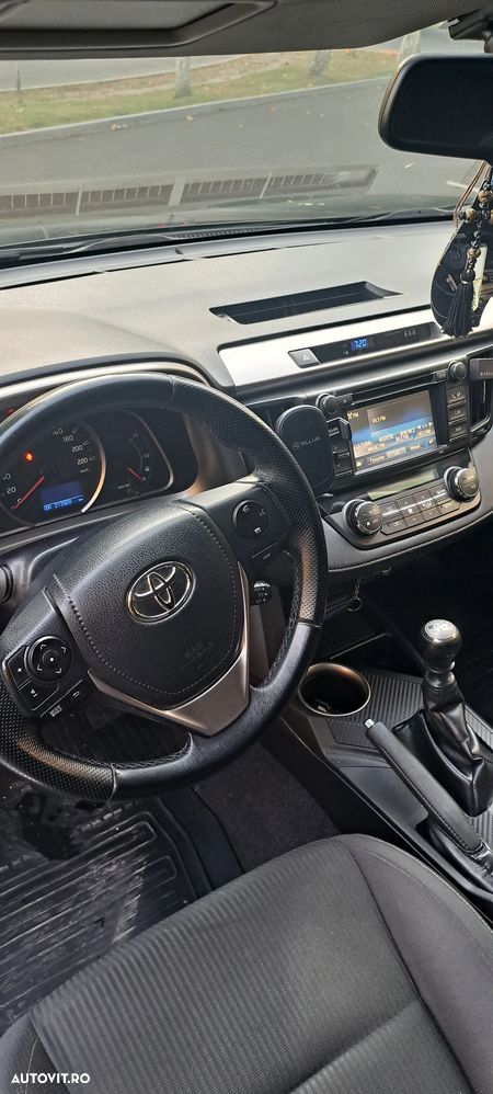 Toyota RAV4 2.0 D-4D 2WD Comfort - 5