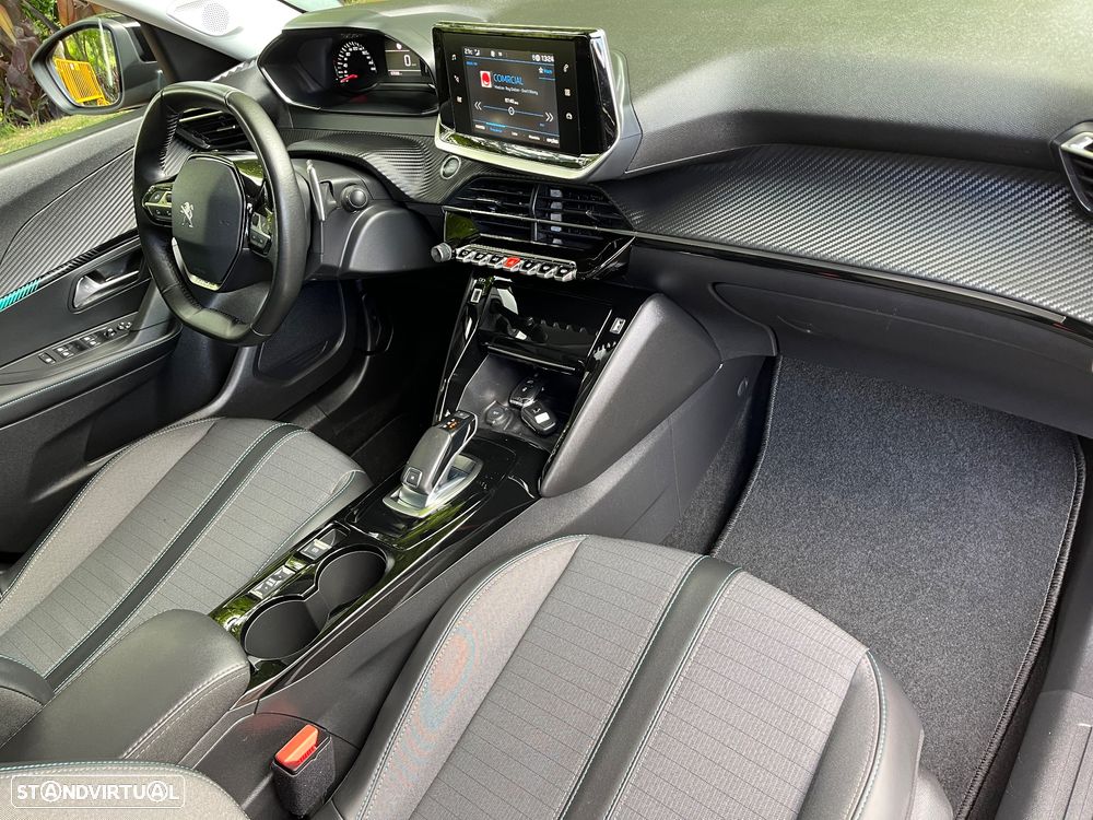 Peugeot 2008 PureTech 130 EAT8 Allure Pack - 25