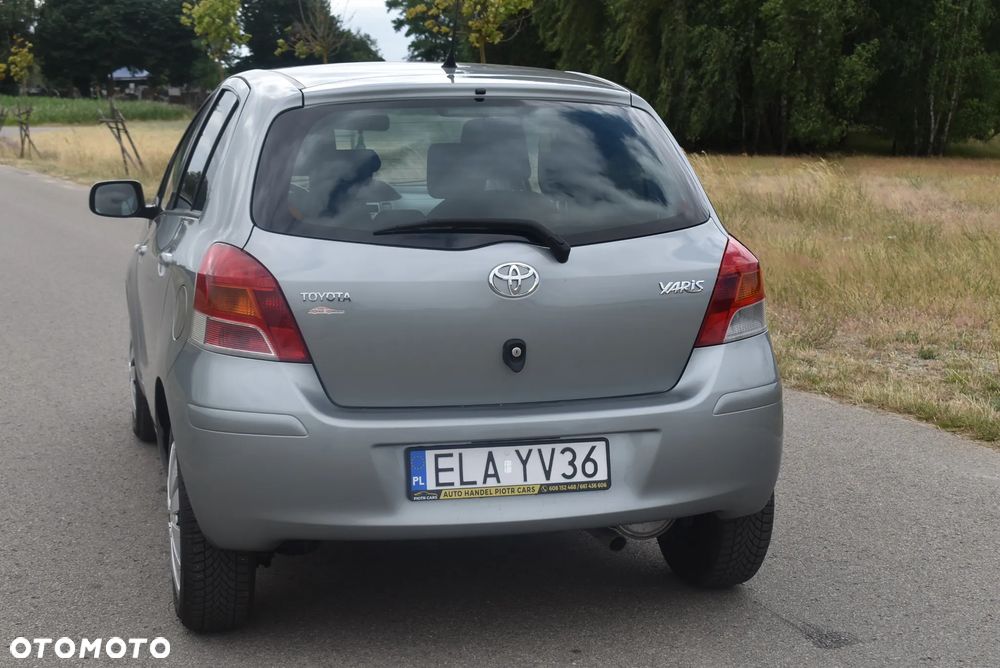 Toyota Yaris 1.33 VVT-i Life - 11