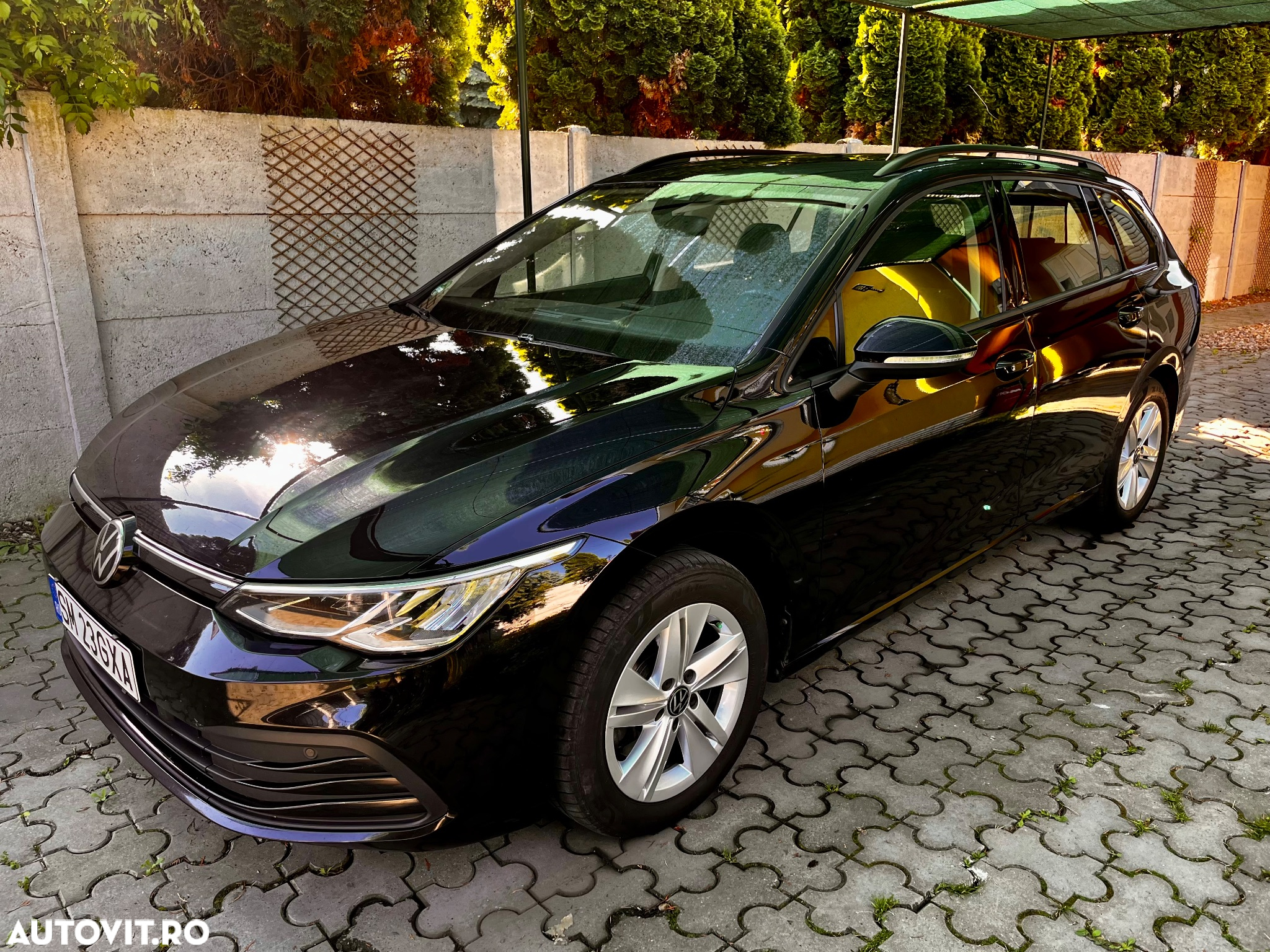 Volkswagen Golf - 2