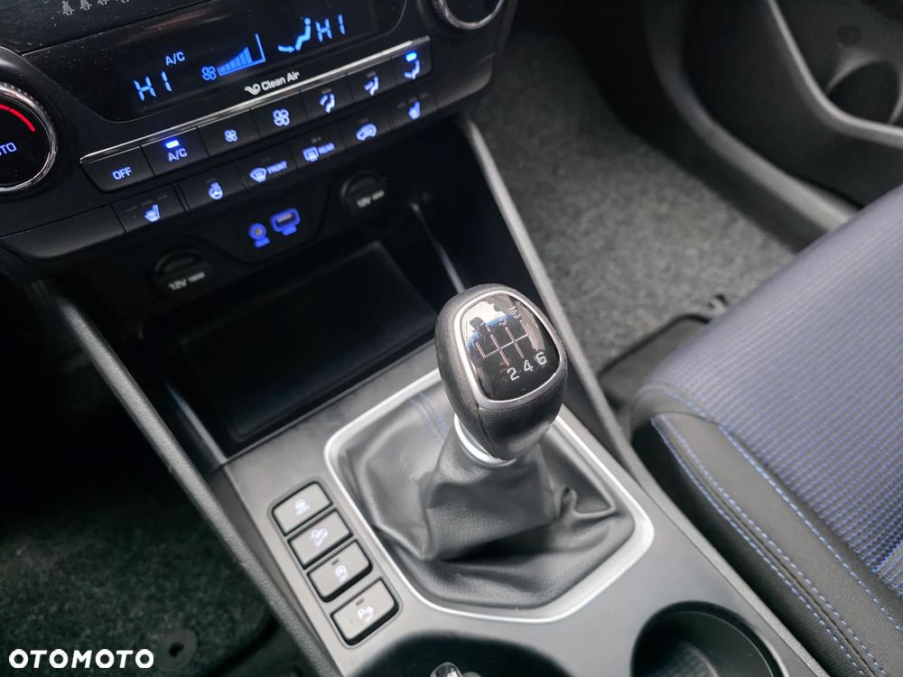 Hyundai Tucson 1.7 CRDI BlueDrive Comfort 2WD - 18