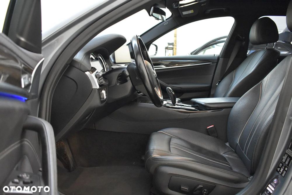 BMW Seria 5 520d xDrive Luxury Line - 23