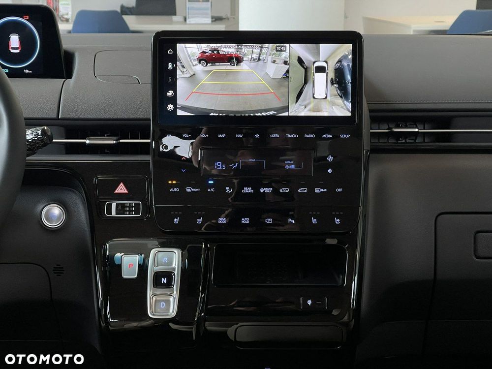 Hyundai Staria - 17