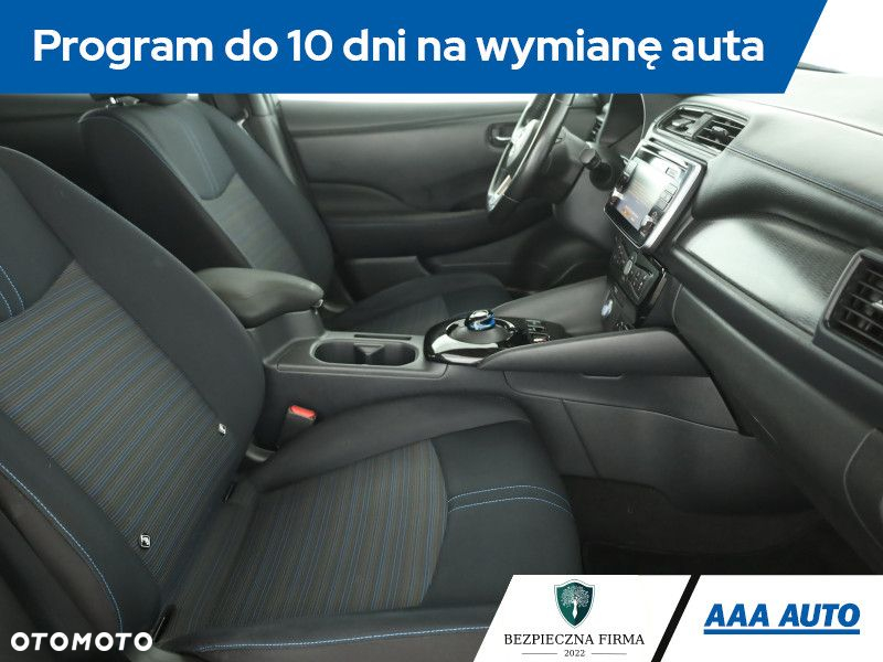 Nissan Leaf - 8