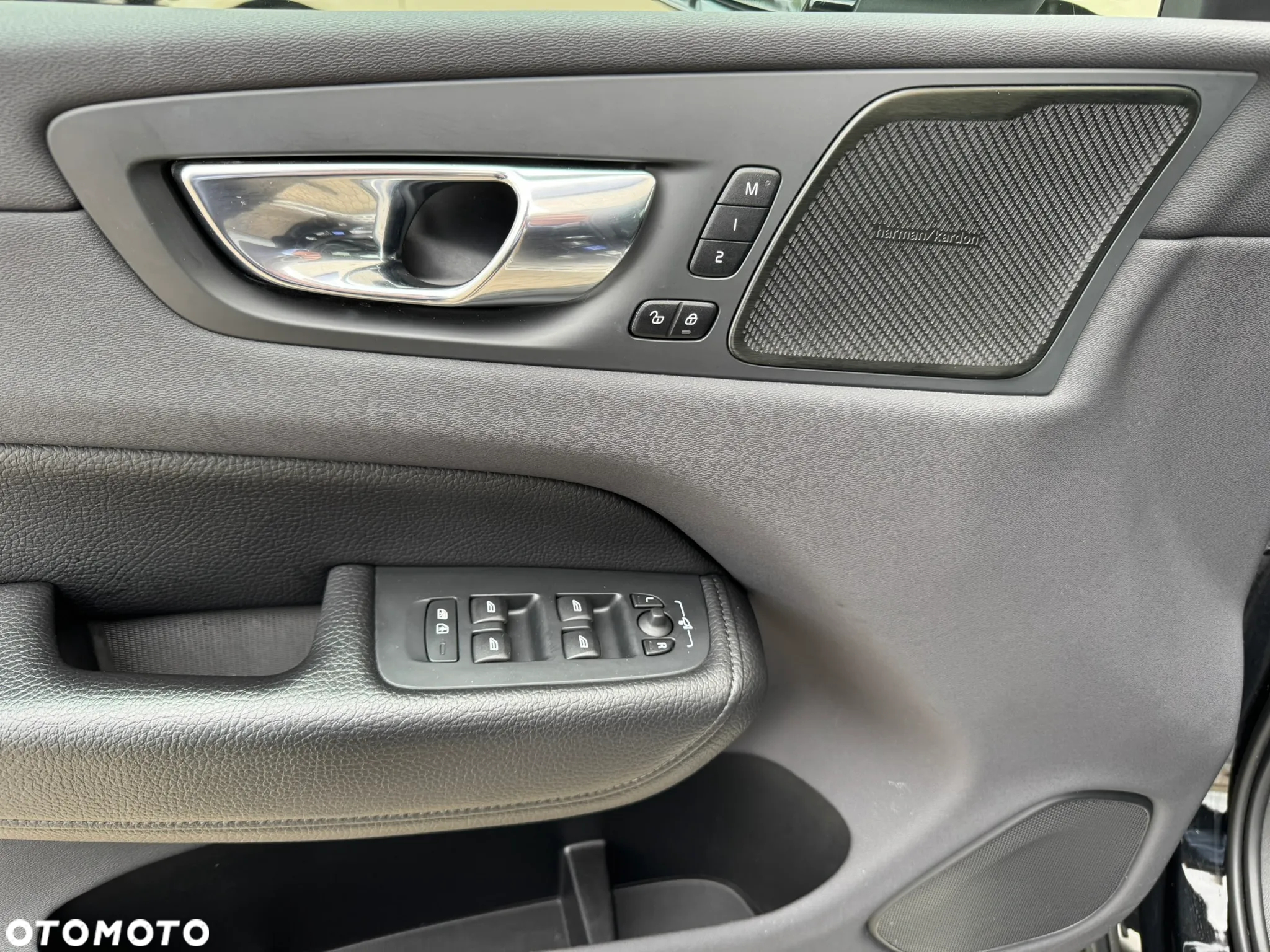 Volvo XC 60 T8 AWD Plug-In Hybrid Inscription - 25