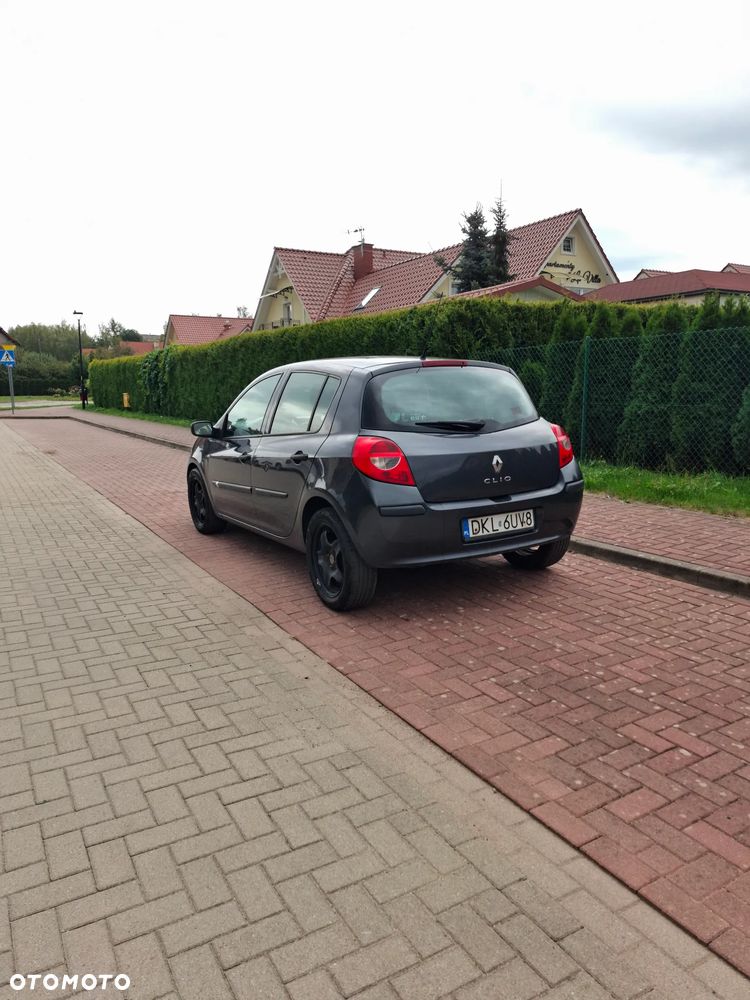 Renault Clio 1.5 dCi Authentique - 5