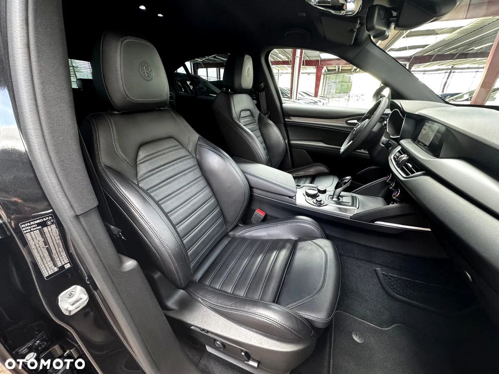 Alfa Romeo Stelvio 2.0 Turbo Executive Q4 - 22