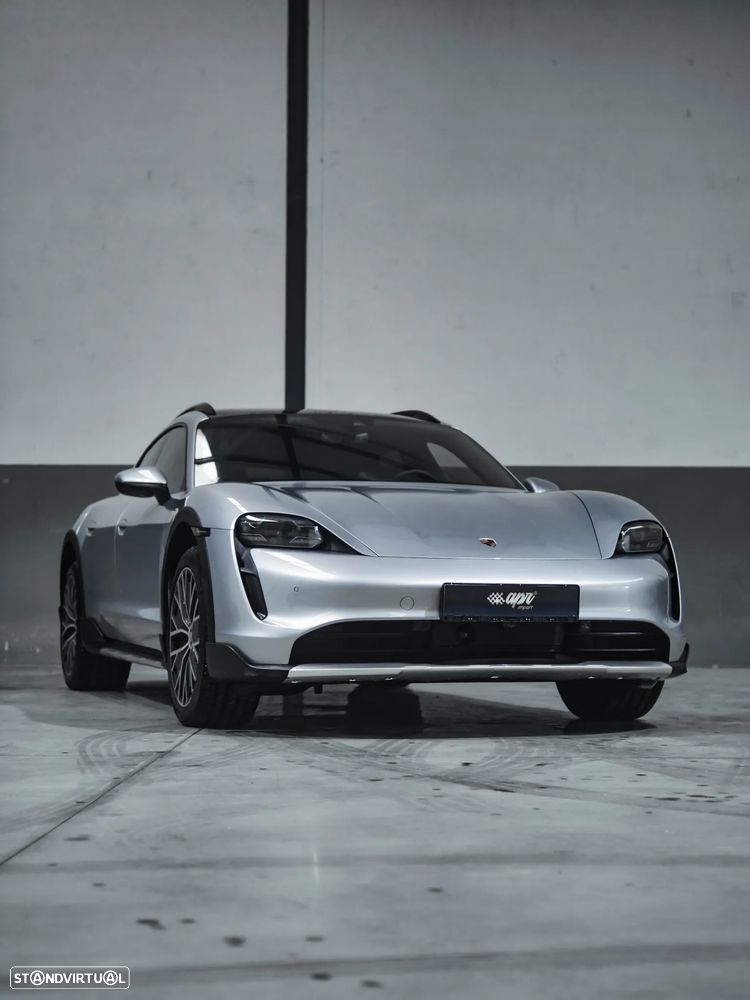 Porsche Taycan Cross Turismo 4 - 3