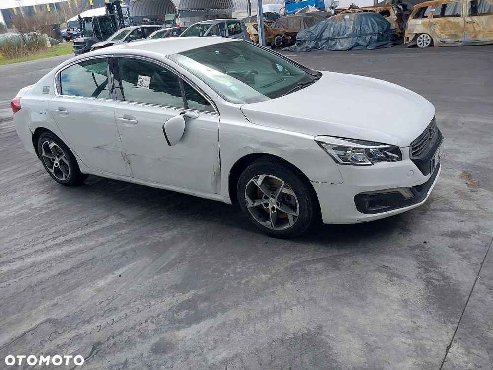 Peugeot 508 SW BlueHDi 180 EAT6 Stop&Start Allure - 3