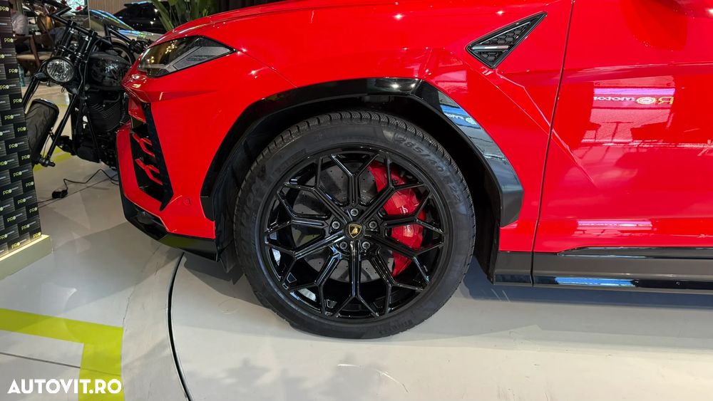 Lamborghini URUS - 10