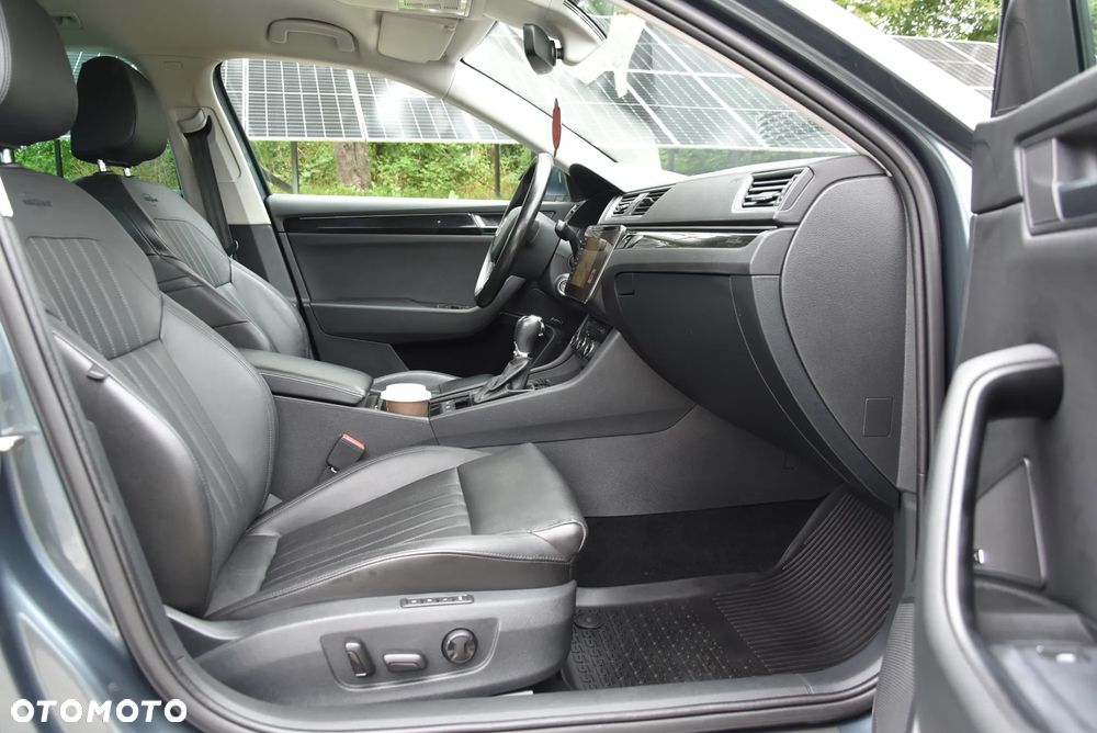 Skoda Superb 2.0 TDI 4x4 DSG L&K - 10