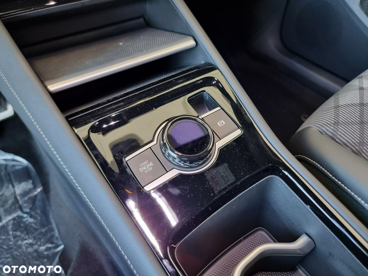 Volkswagen Tiguan - 19