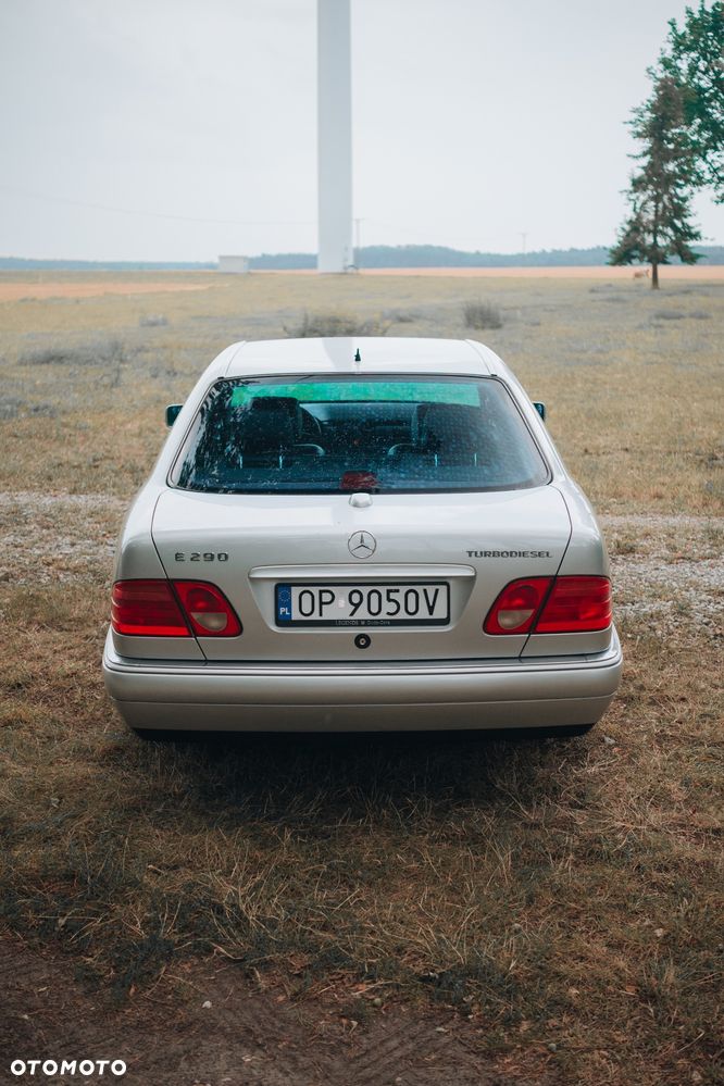 Mercedes-Benz Klasa E - 8