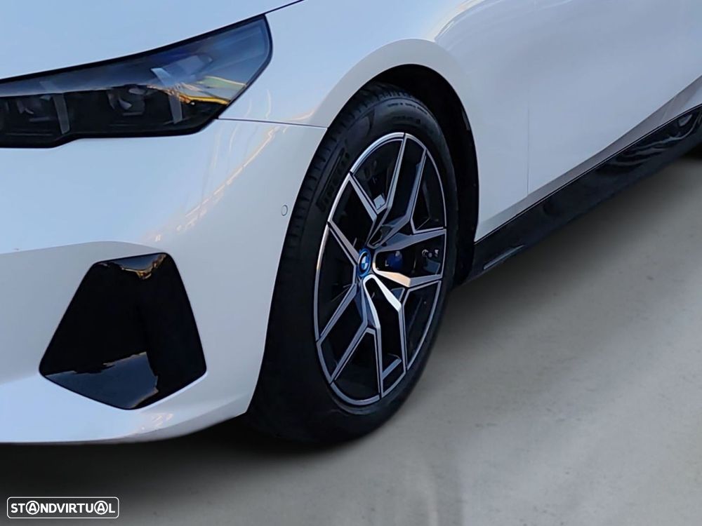 BMW i5 eDrive40 Pack Desportivo M Pro — photo 4