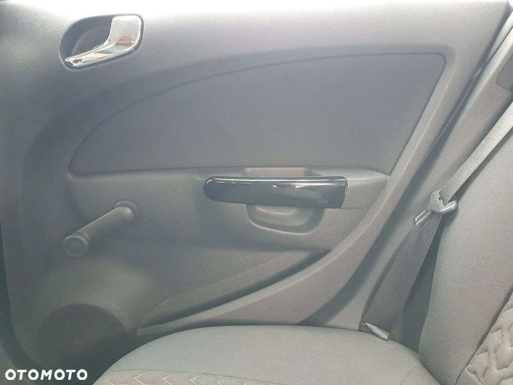 Opel Corsa - 19