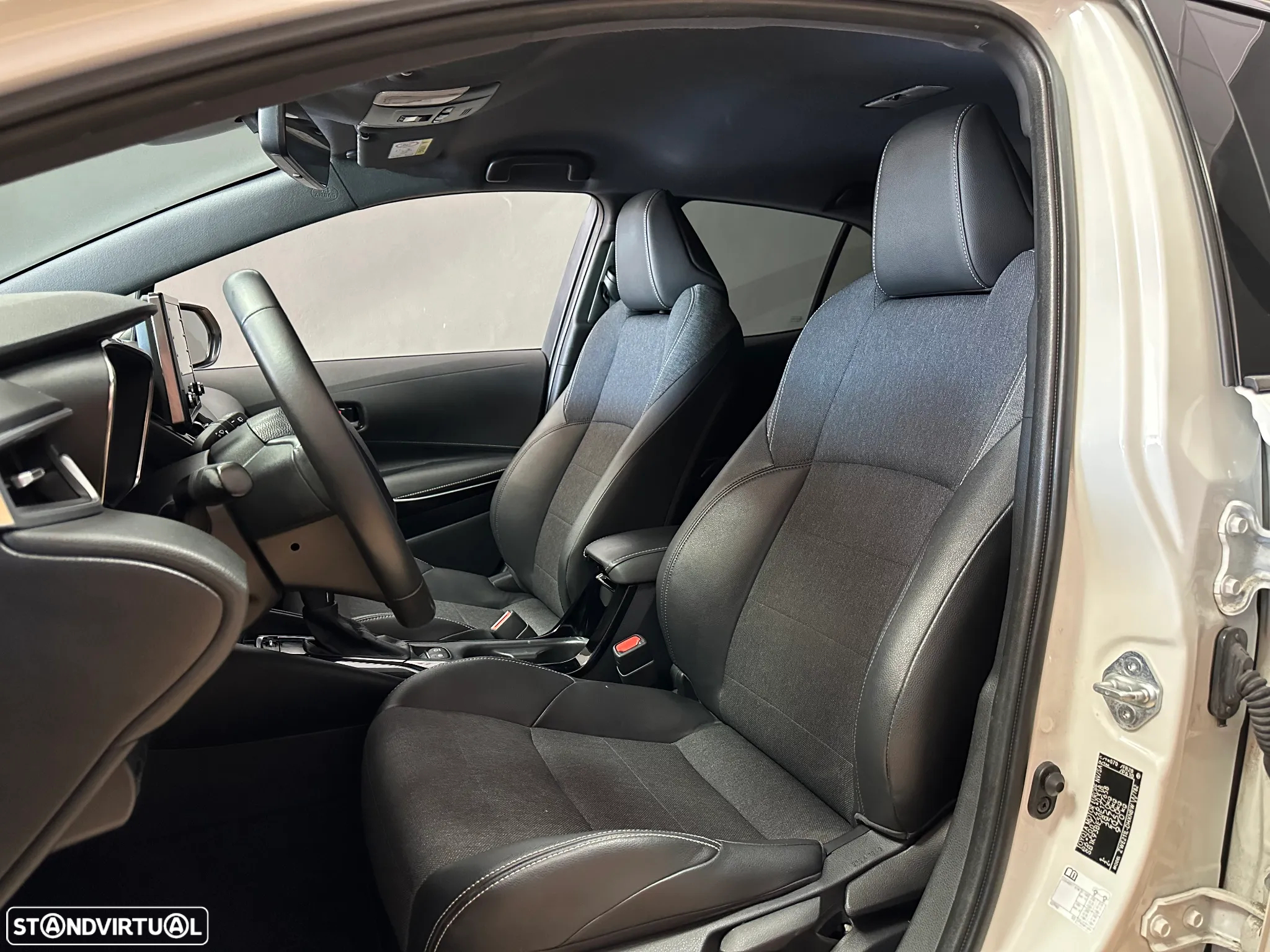 Toyota Corolla 1.8 Hybrid Comfort+P.Sport - 5