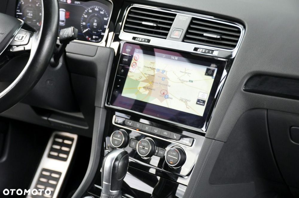 Volkswagen Golf Variant - 26