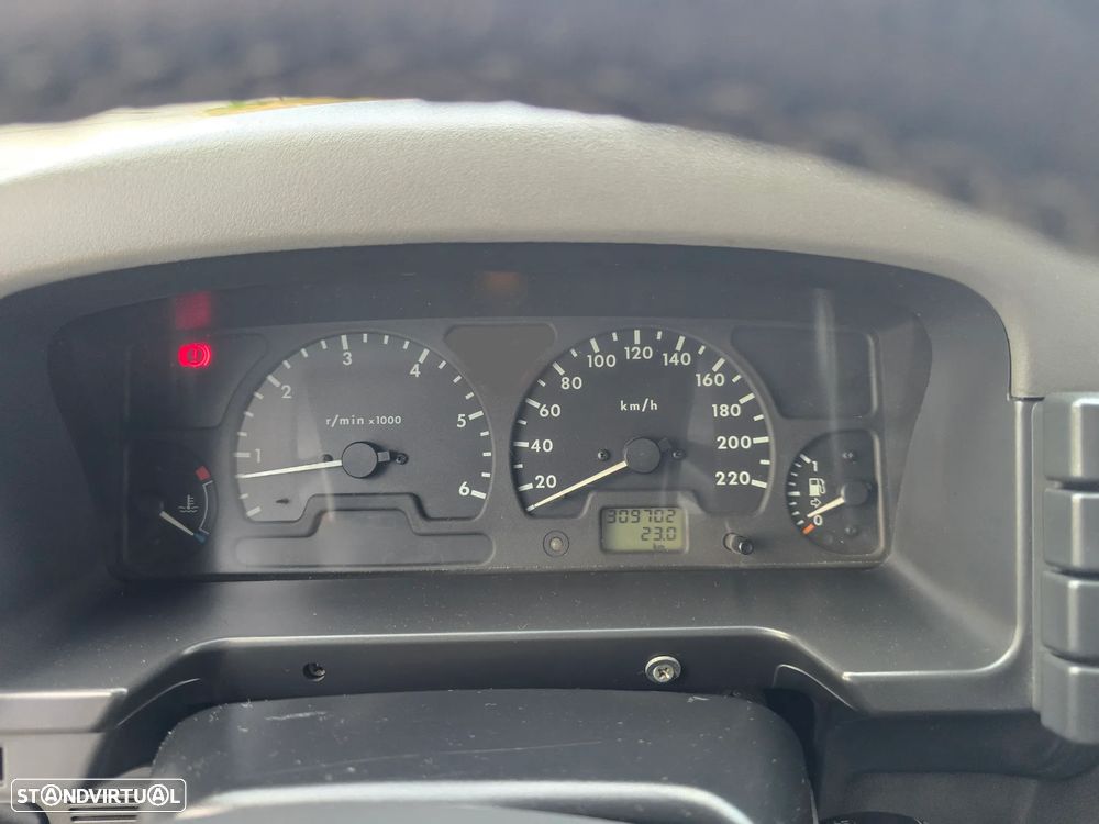 Land Rover Discovery 2.5 TD5 - 12
