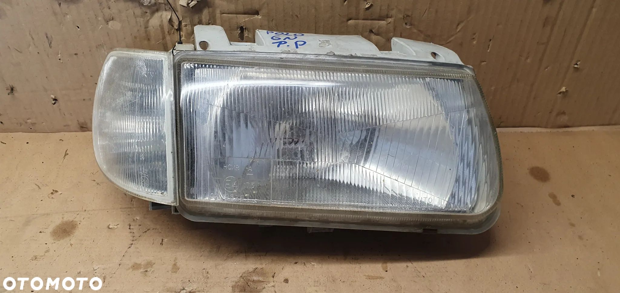Lampa prawy przód przednia prawa kierunkowskaz kierunek VW Polo 6N - 1