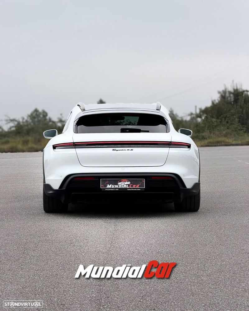 Porsche Taycan Cross Turismo - 18