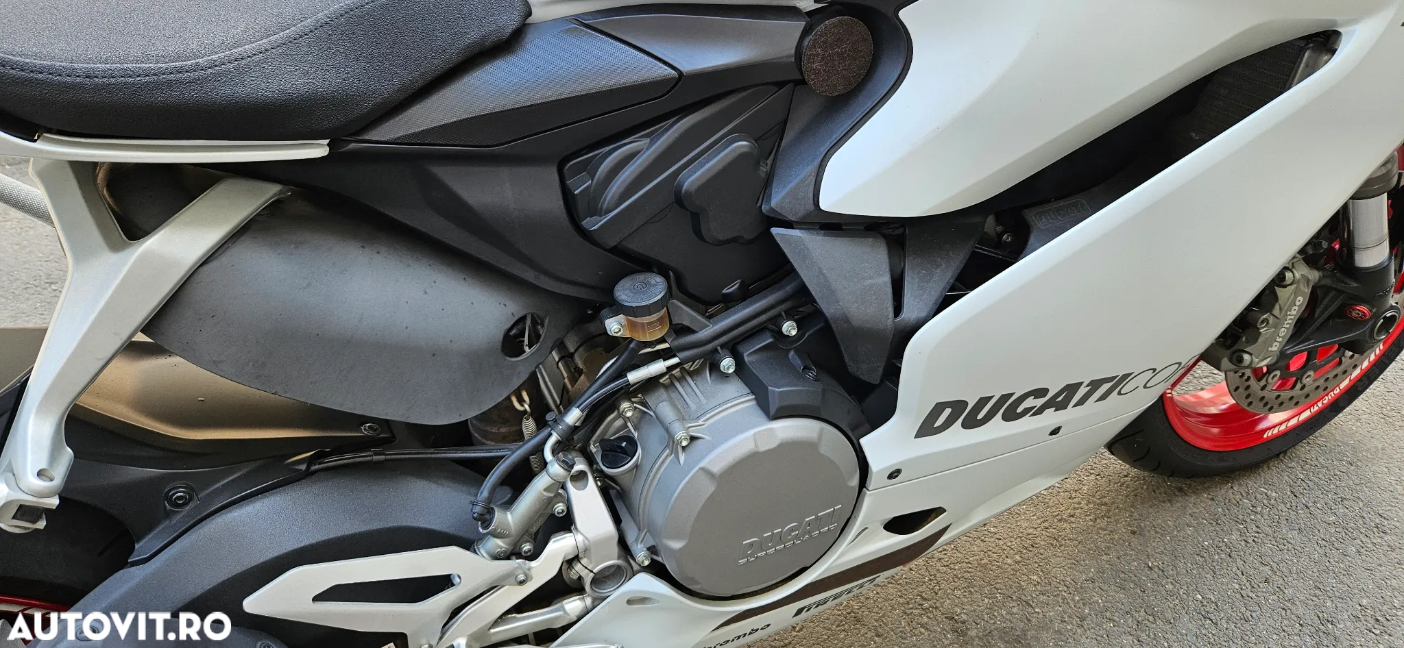 Ducati Panigale V2 - 4