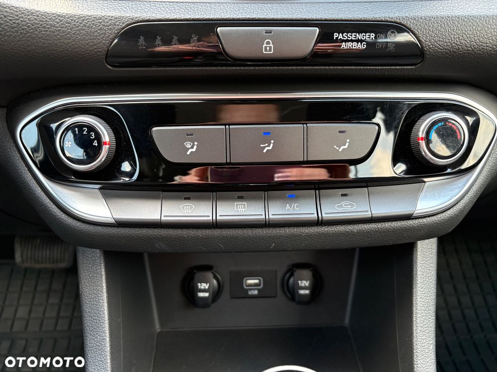 Hyundai i30 1.0 T-GDI Classic + DCT - 18