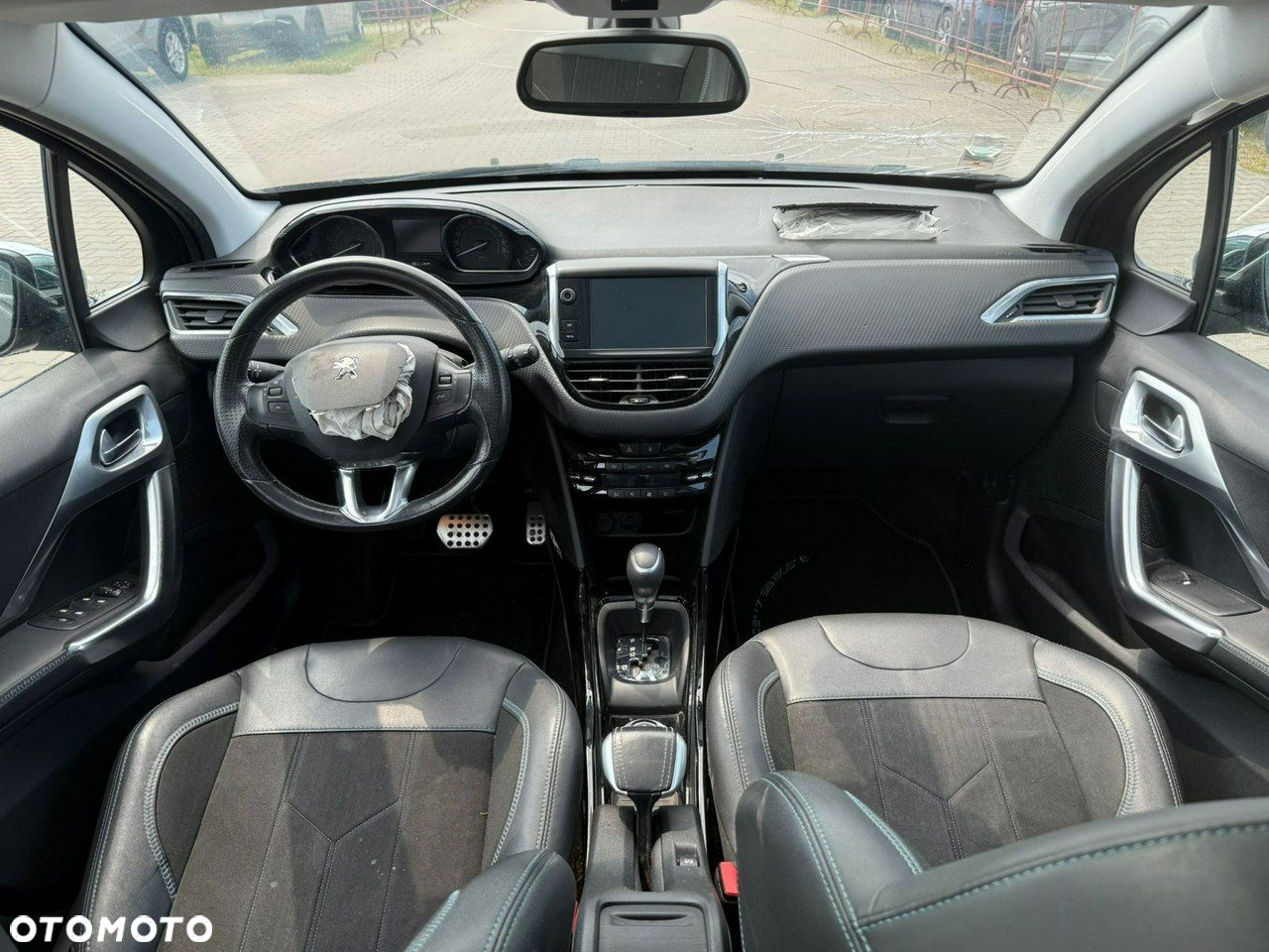 Peugeot 2008 - 8