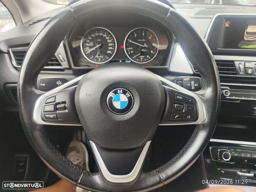 BMW 216 Active Tourer d Advantage - 32