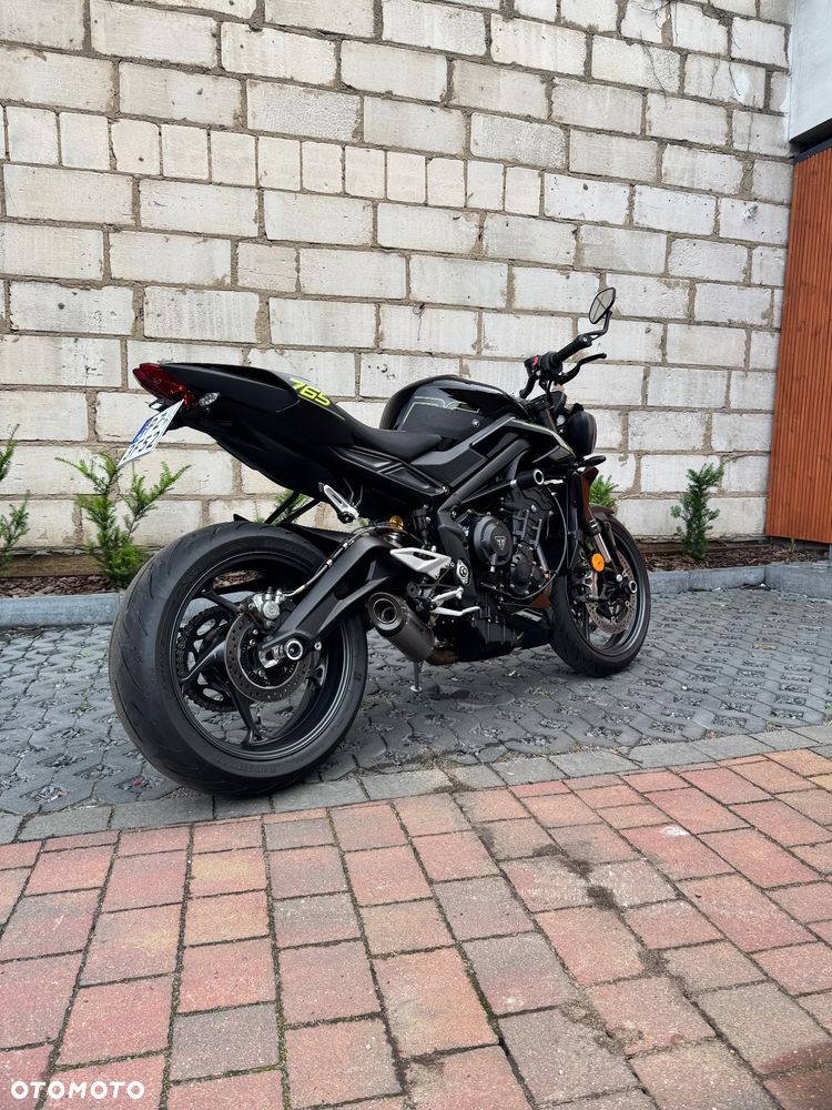 Triumph Street Triple - 2