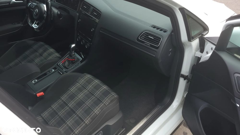 Volkswagen Golf 2.0 TDI BMT GTD DSG - 16