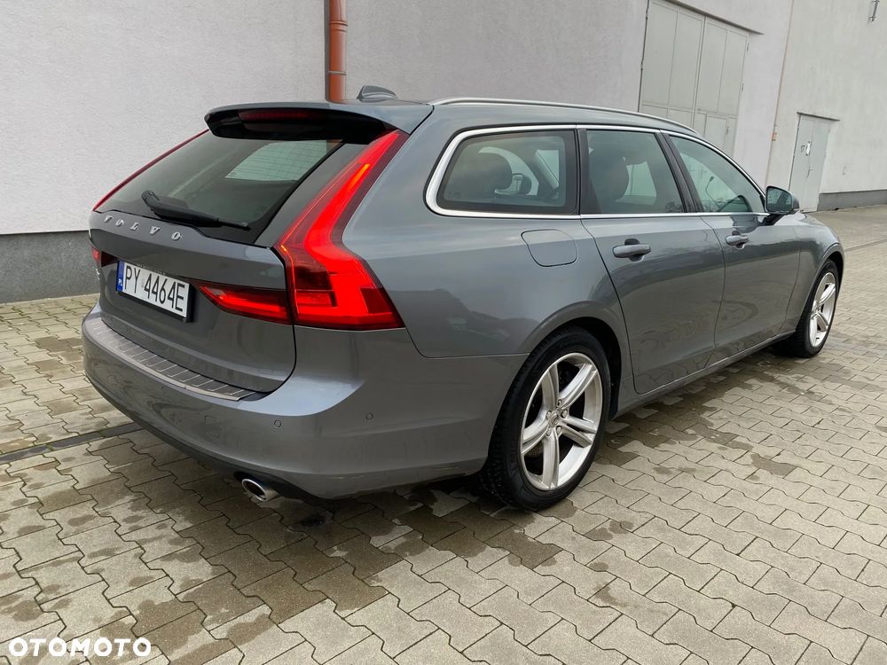 Volvo V90 D4 Momentum - 8