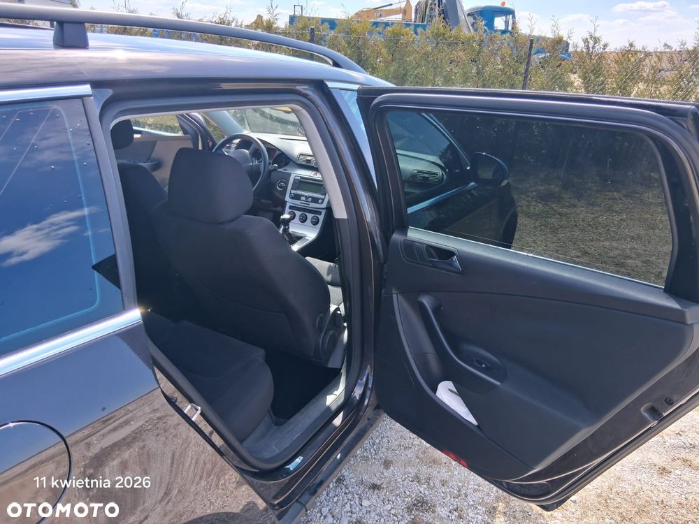 Volkswagen Passat 1.9 TDI Comfortline - 17