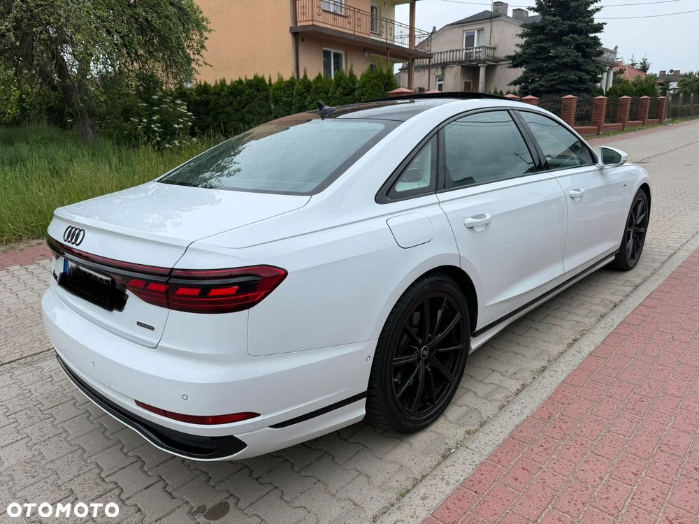 Audi A8 - 3