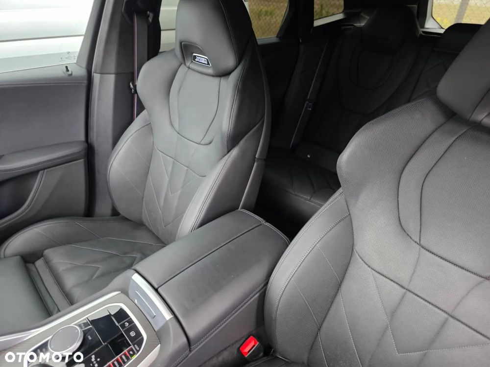 BMW XM PHEV sport - 21