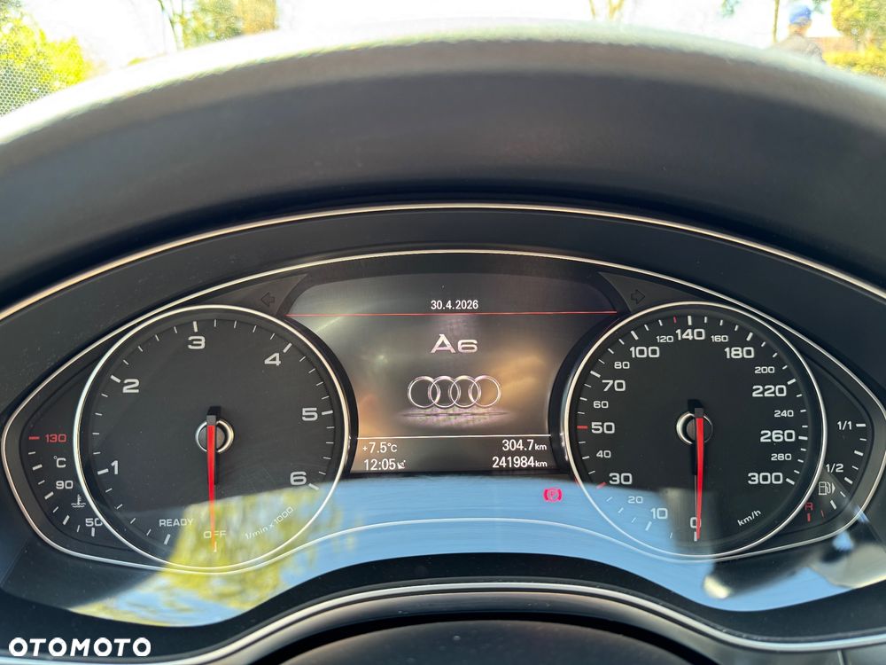 Audi A6 Avant 2.0 TDI Ultra S tronic - 32