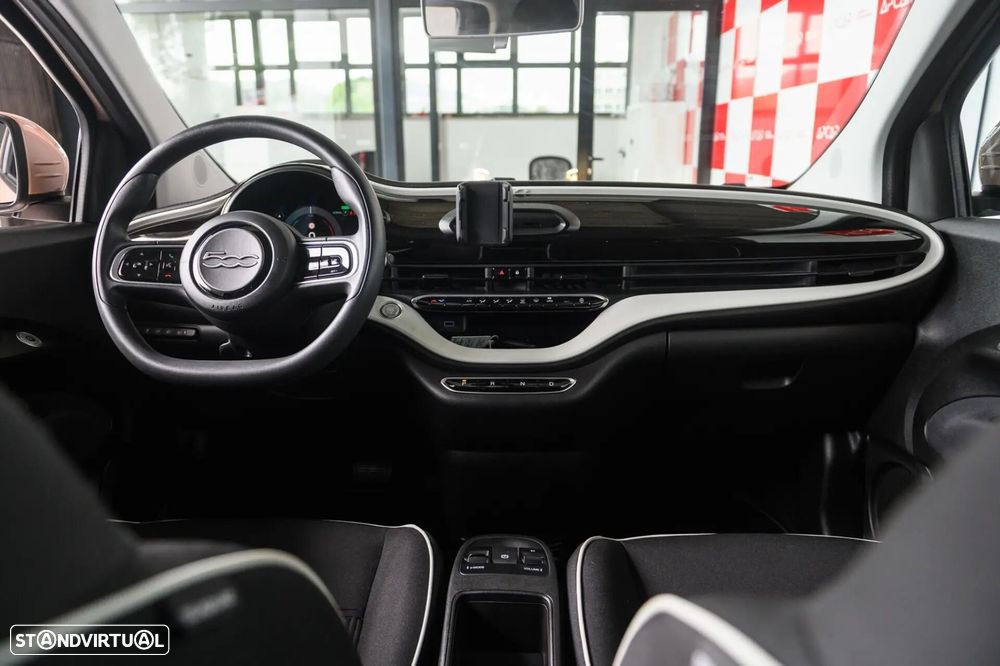 Fiat 500e Action - 37