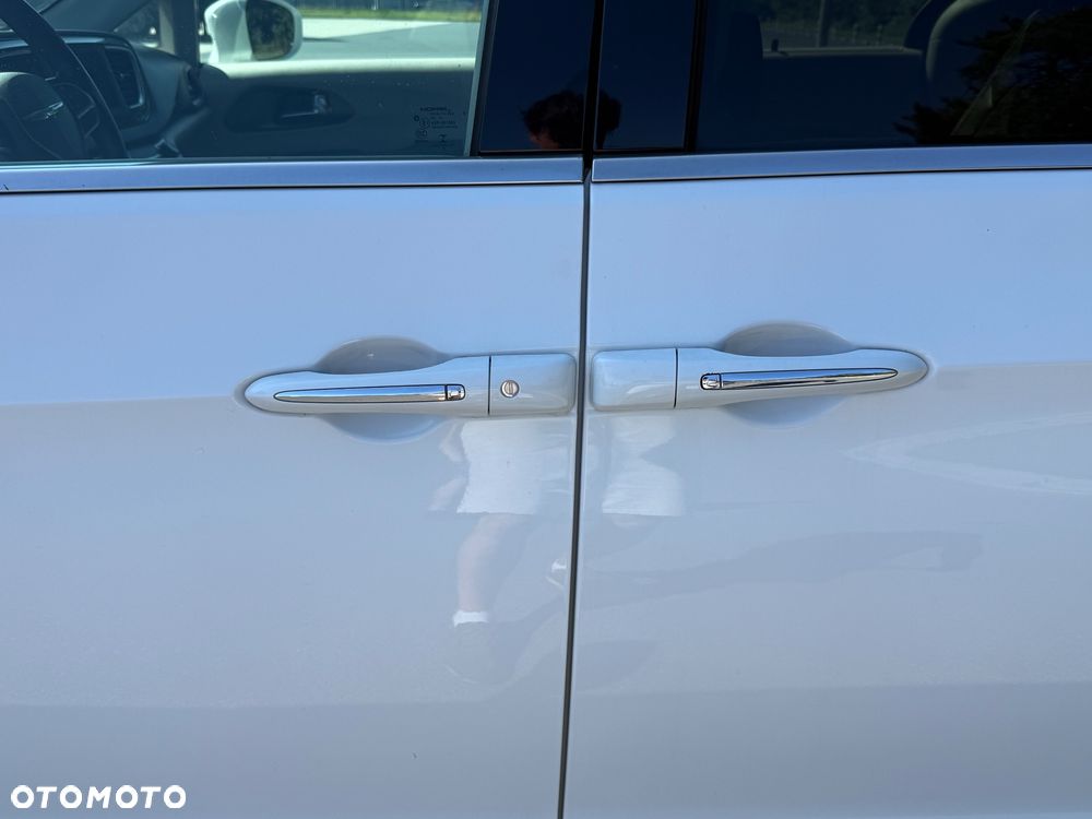 Chrysler Pacifica - 23