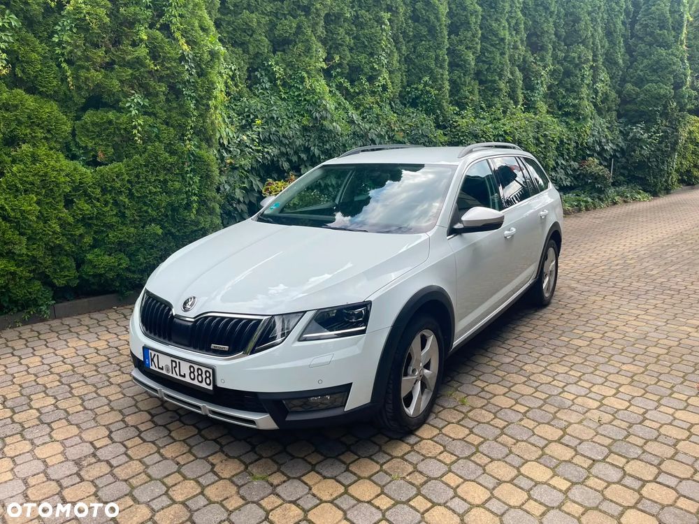 Skoda Octavia 2.0 TDI 4x4 DSG Scout - 1