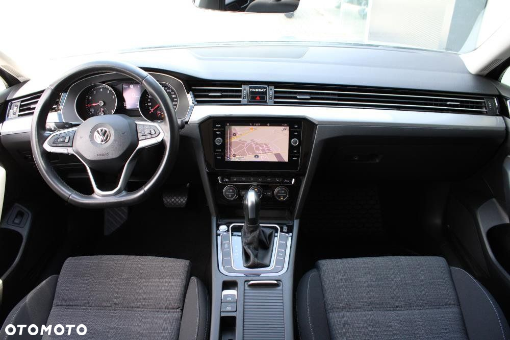 Volkswagen Passat - 29