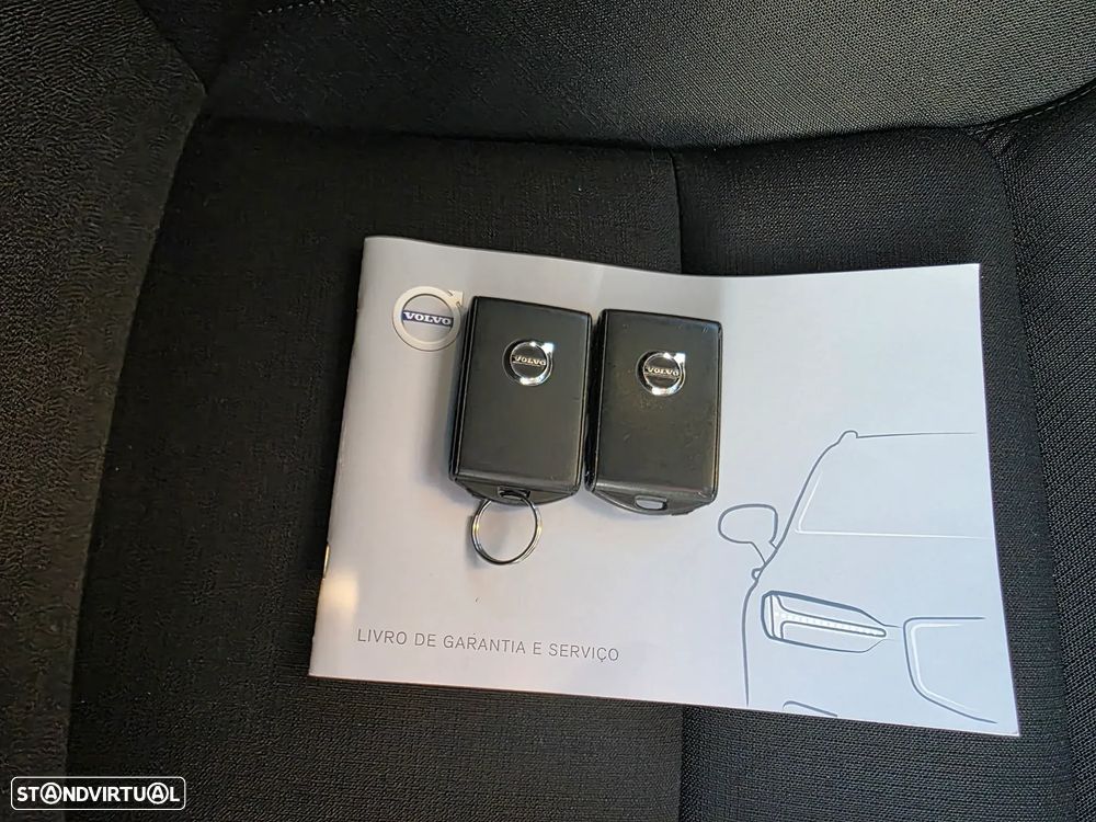 Volvo V60 2.0 D3 Momentum Core - 22