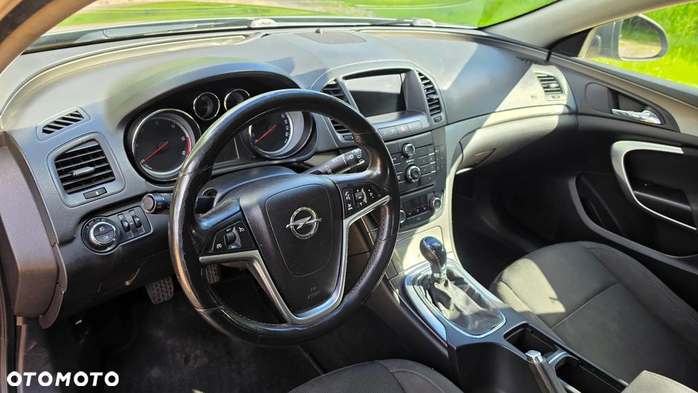 Opel Insignia 2.0 CDTI - 10