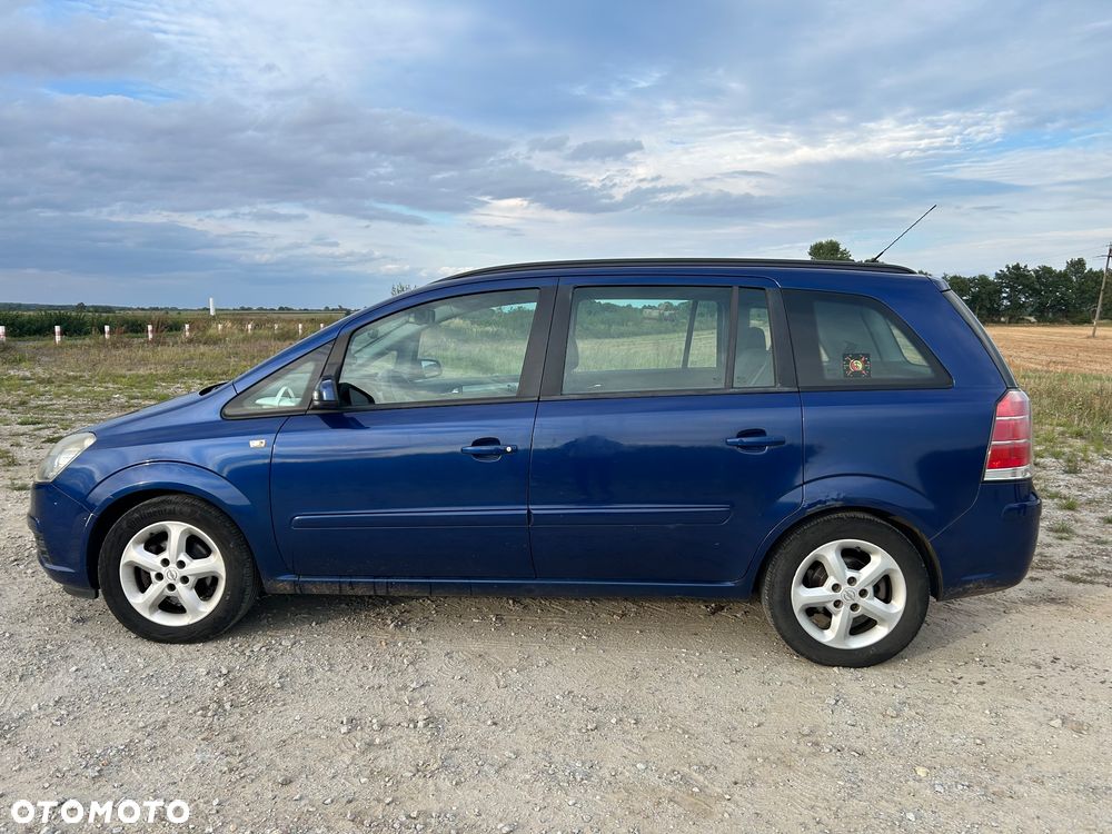 Opel Zafira 1.6 Enjoy - 18