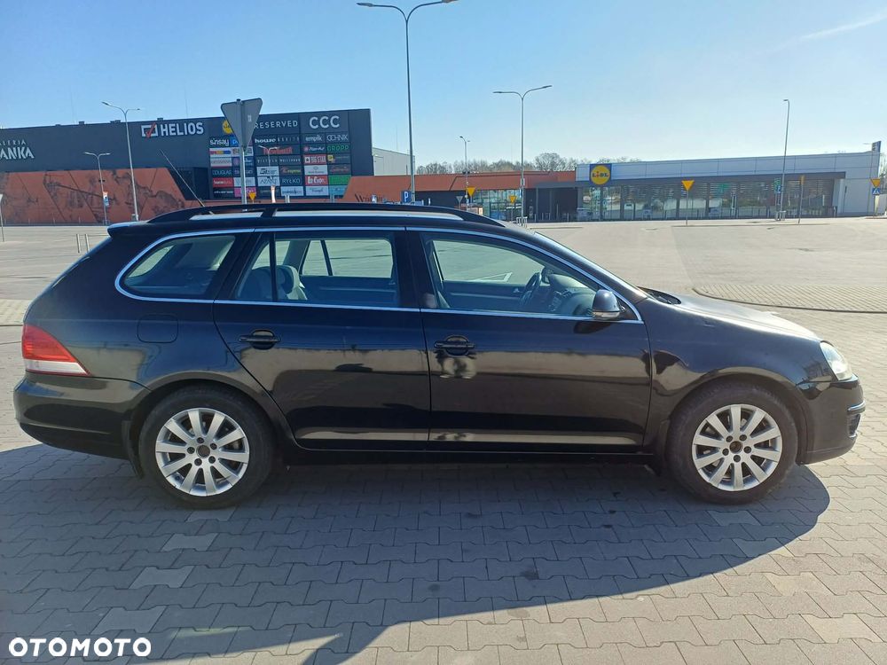 Volkswagen Golf 1.6 Trendline - 1