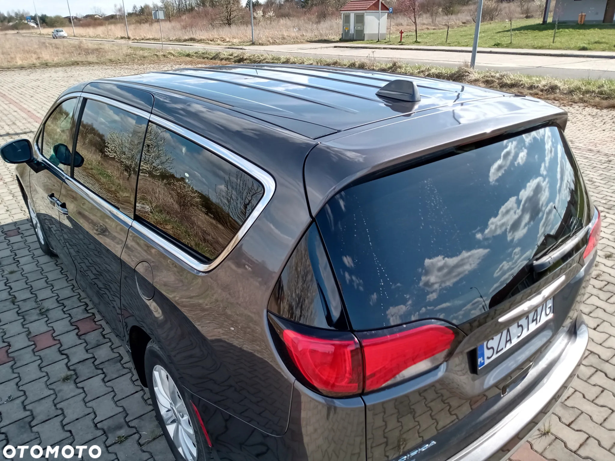 Chrysler Pacifica - 6