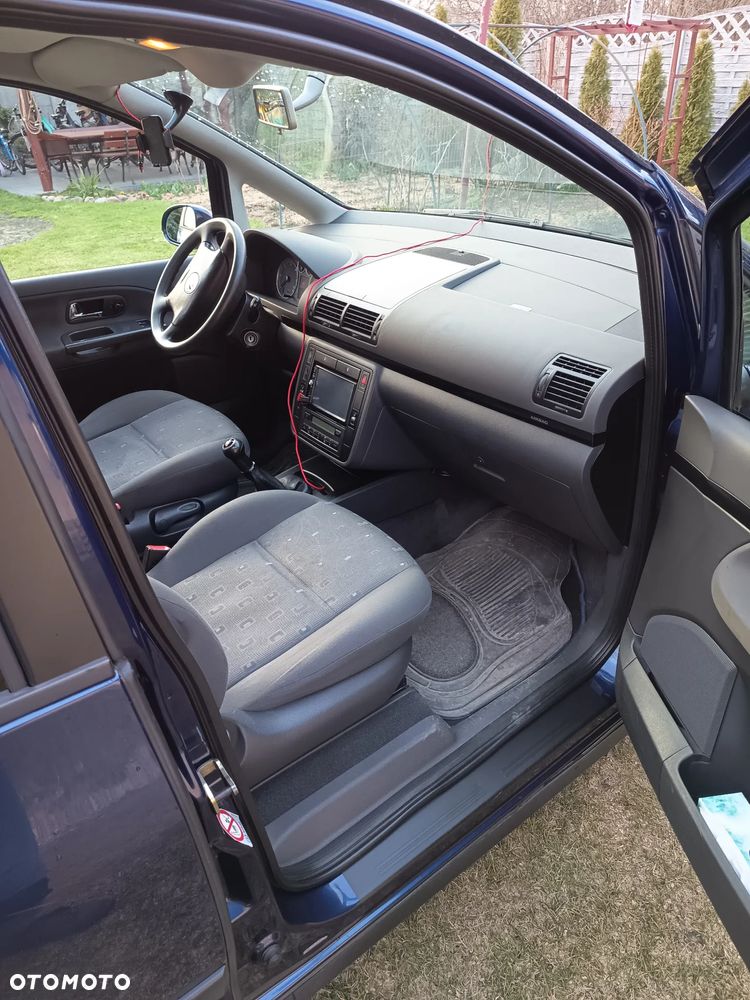 Volkswagen Sharan - 11